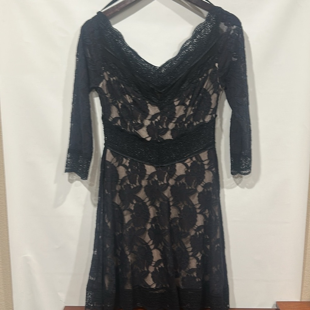 Free People Lace, 3/4 sleeve, fully lined Dress. Length 30 Chest 30.
